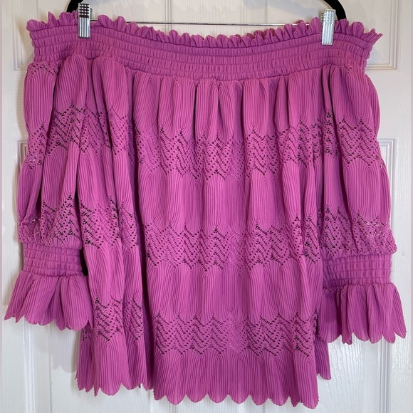 LANE BRYANT Women’s Plus Size Smocked Off The Shoulder Pleated Top Size 22/24 - Picture 10 of 11